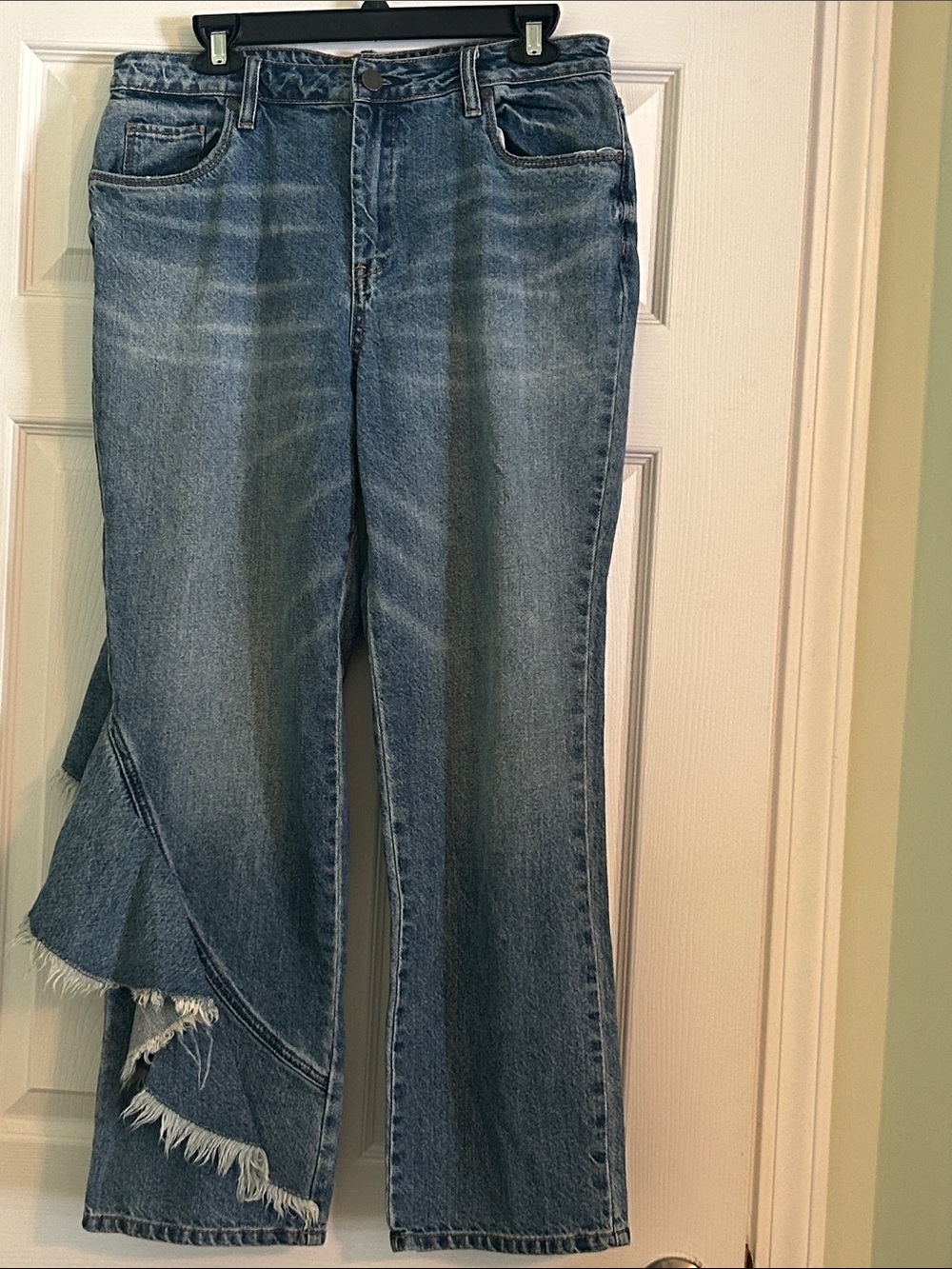 The Pyramid Collection Blue Straight-Leg Jeans with Frayed Accent